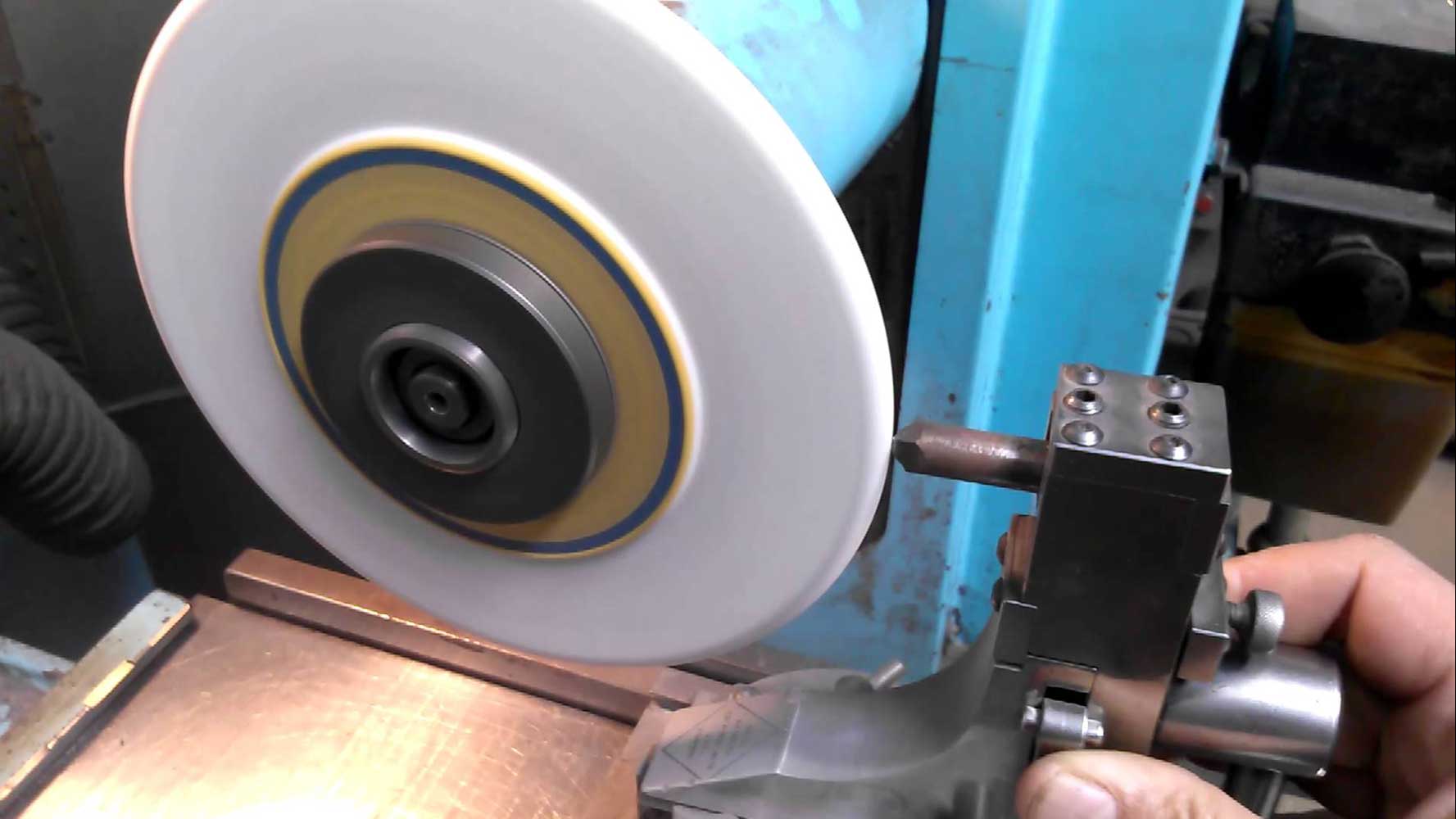 GRINDING WHEEL